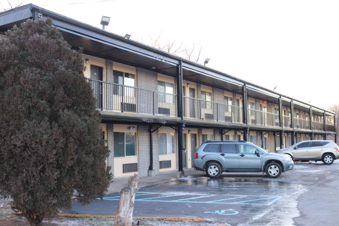 Travelodge By Wyndham Livonia Canton Novi Detroit Area Luaran gambar